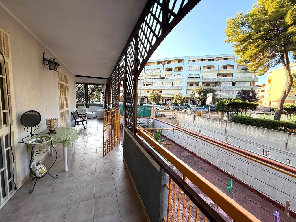 Appartamento a Barletta in Viale Dante Alighieri, 33 - Foto 2