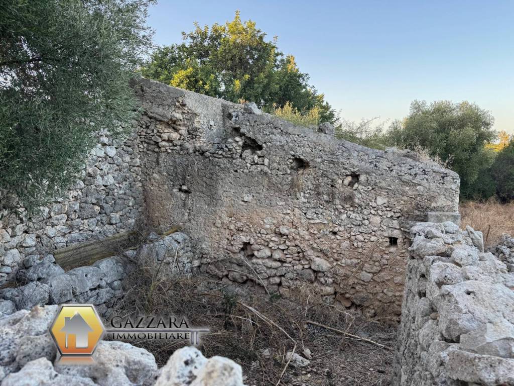 Terreno a Canicattini bagni in c.da Scacciacoppoli/cugno Lupo - Foto 5
