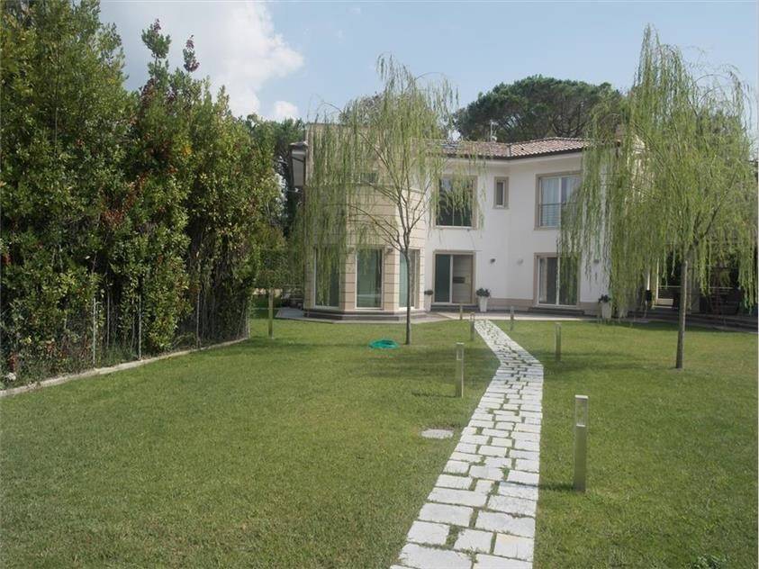 Villa a Forte dei marmi in Via Sant'Elme - Foto 2