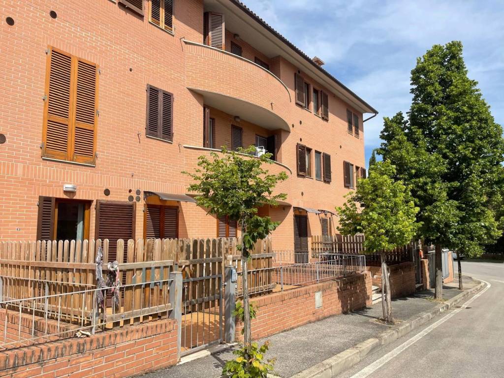 Appartamento a Castelnuovo berardenga in Via Ranuccio Bianchi Bandinelli - Foto 4