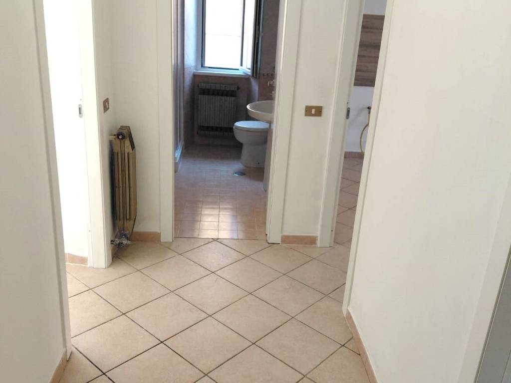 Appartamento a Tivoli in VIA LIGURIA - Foto 2