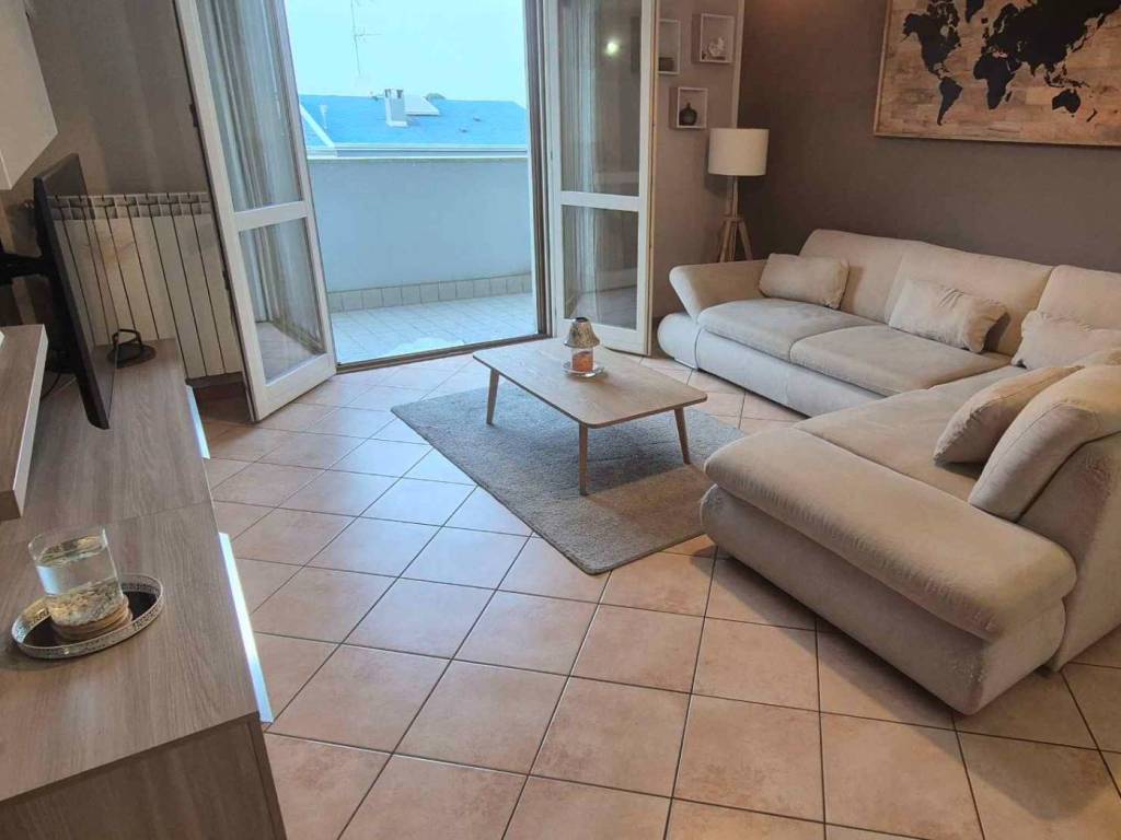 Appartamento a Cerano in Via Giovanni Falcone e Paolo Borsellino - Foto 3
