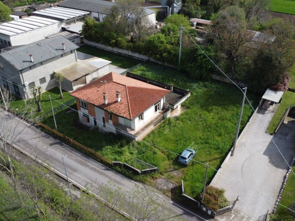 Villa a Rosà in Via Domiziana, 34 - Foto 2