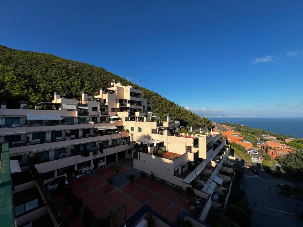 Appartamento a Varazze in Via delle Ginestre - Foto 2