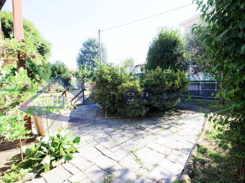 Villa a Somma lombardo in Via Guido Visconti di Modrone - Foto 5