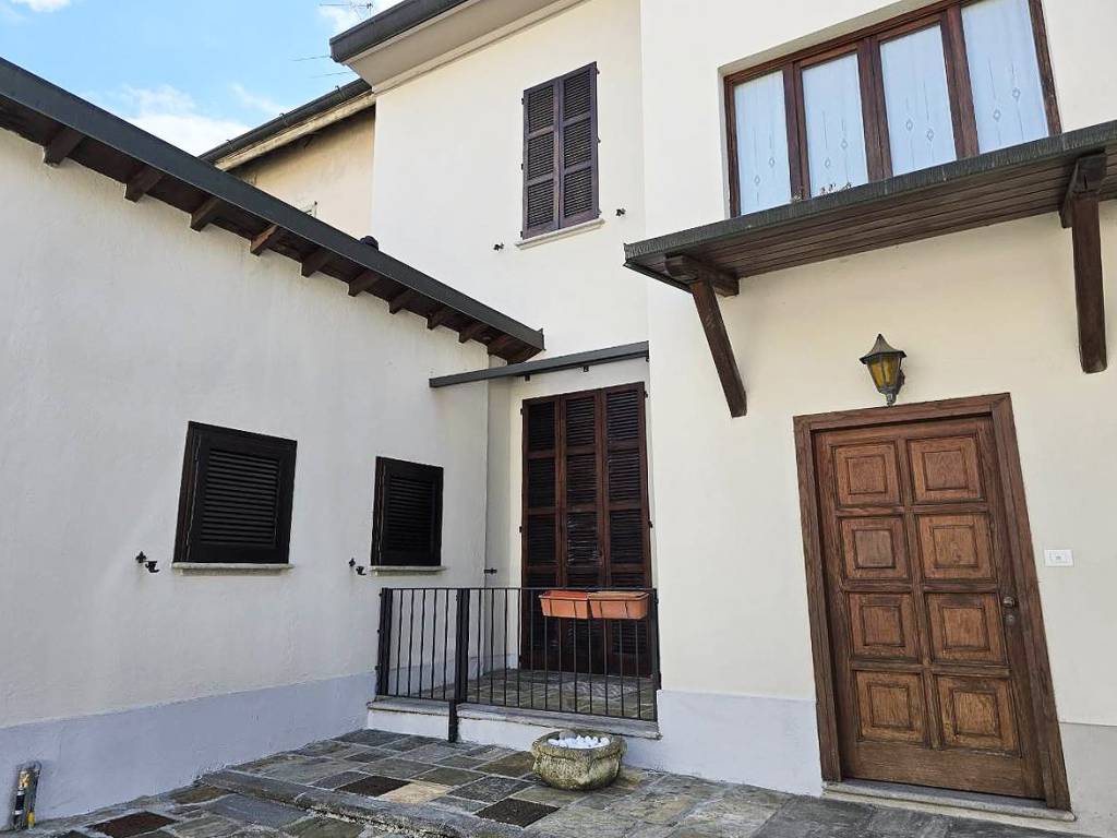 Appartamento a Cantù in Via Carlo Cattaneo, 1 - Foto 3