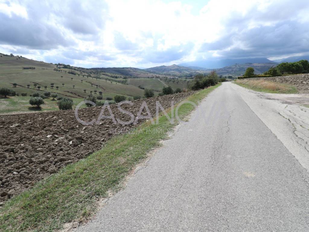 Rustico / casale a Bellante in Via Villa De Luca - Foto 4