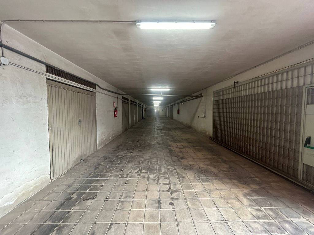 Box / garage a Lecce in Viale della Libertà, 141 - Foto 4