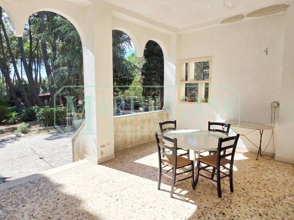 Villa a Martina franca in Strada Lamia Vecchia Zona F - Foto 3