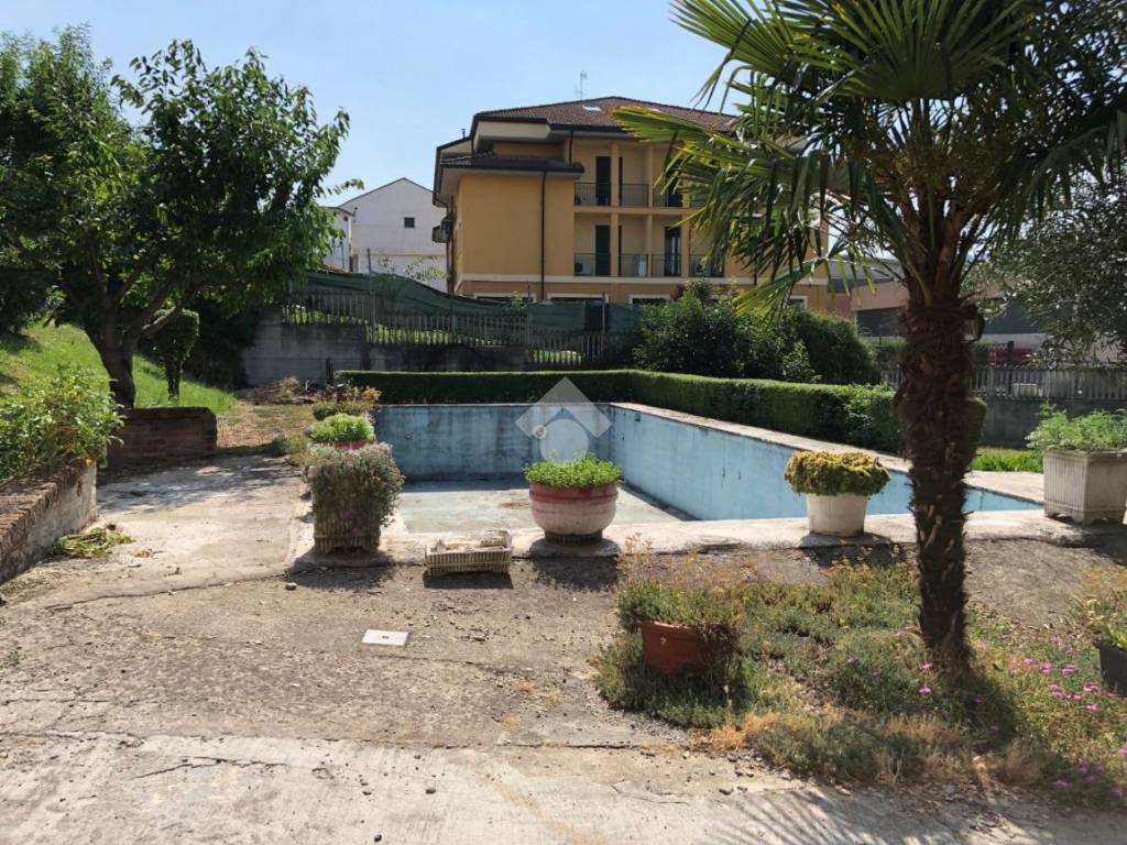 Villa a Canelli in Via Ottavio Riccadonna, 51 - Foto 4