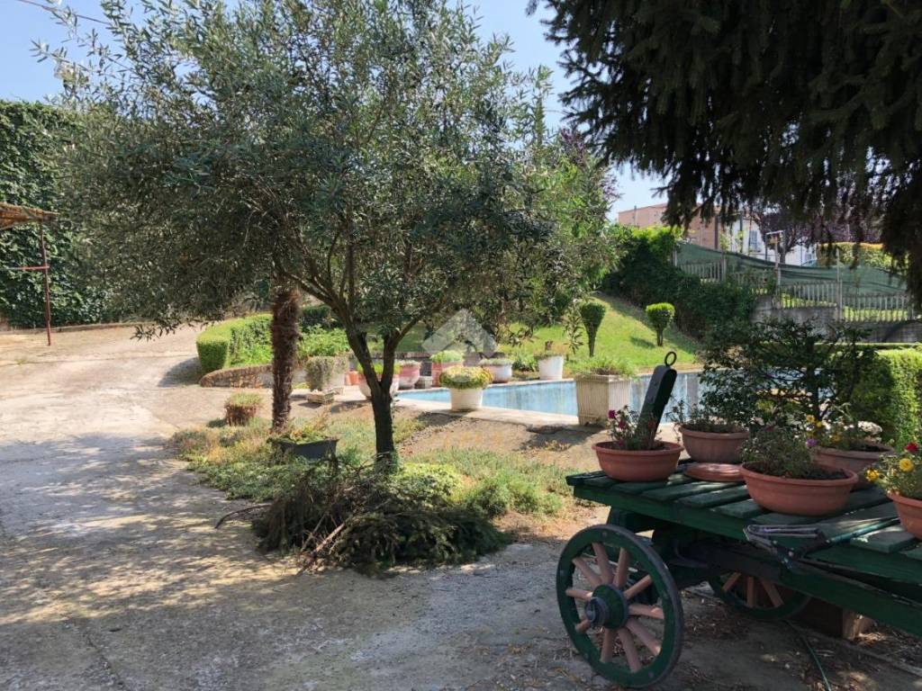 Villa a Canelli in Via Ottavio Riccadonna, 51 - Foto 5