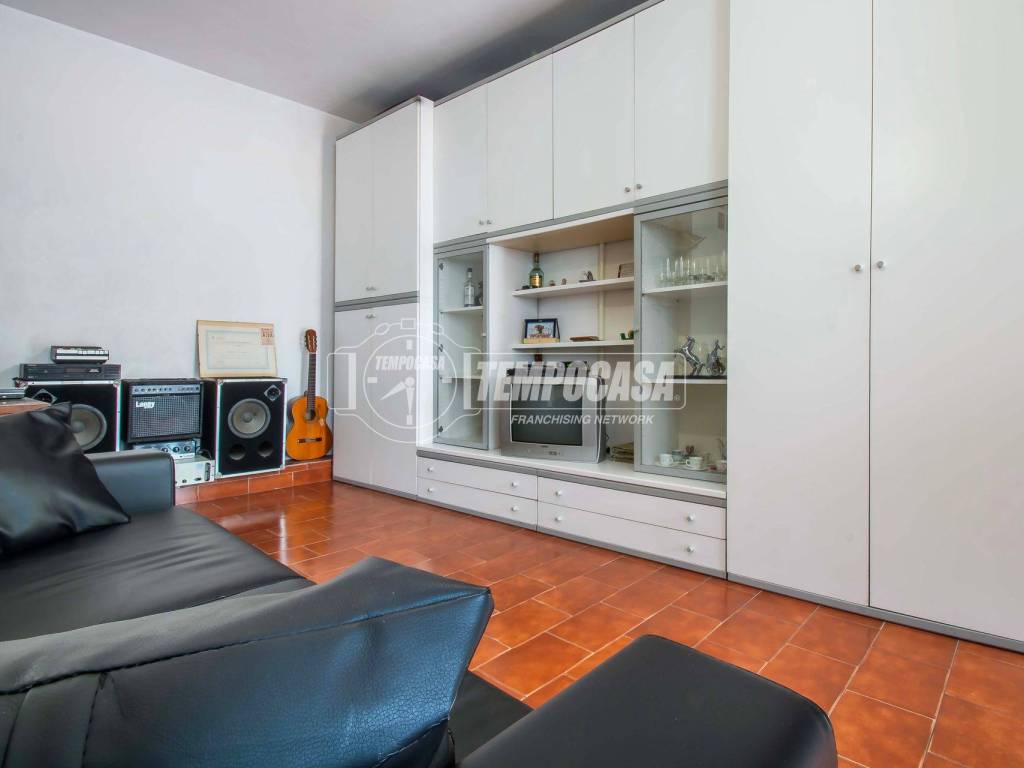 Appartamento a Gorla minore in Via Roma 28 - Foto 2
