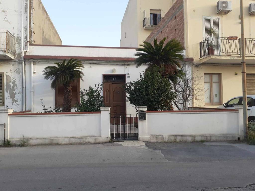 Casa indipendente a Milazzo in Via Policastrelli, 47 - Foto 3