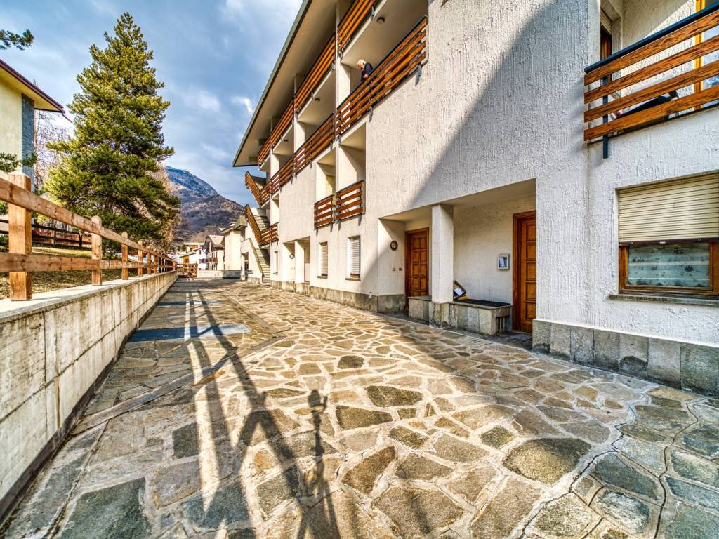 Appartamento a Bardonecchia in Via Giuseppe Mazzini, 31 - Foto 2