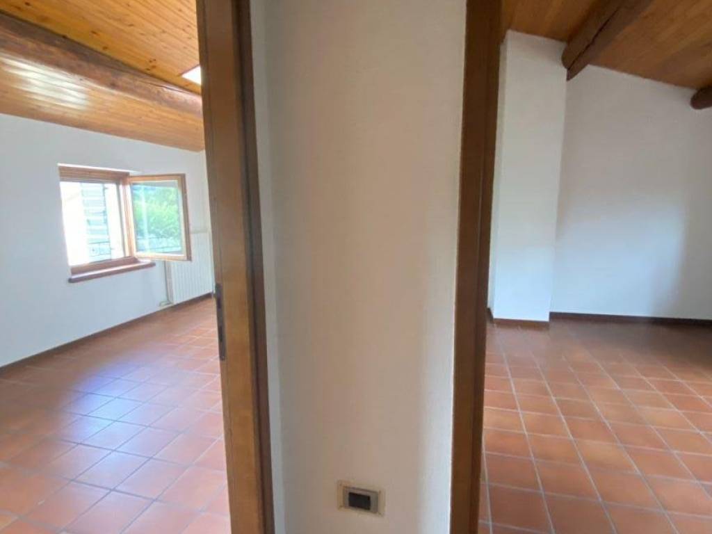 Palazzo / stabile a Ponti sul mincio - Foto 4