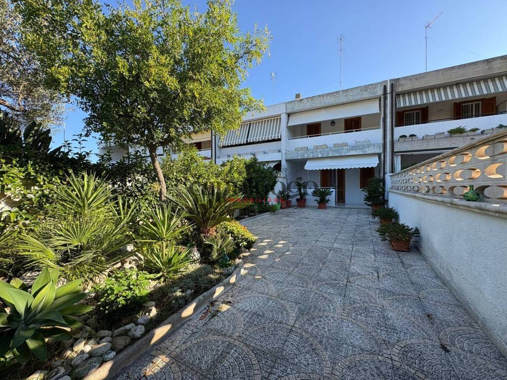Villetta a schiera a Lecce in Via Antoniotto Uso di Mare, 30 - Foto 2