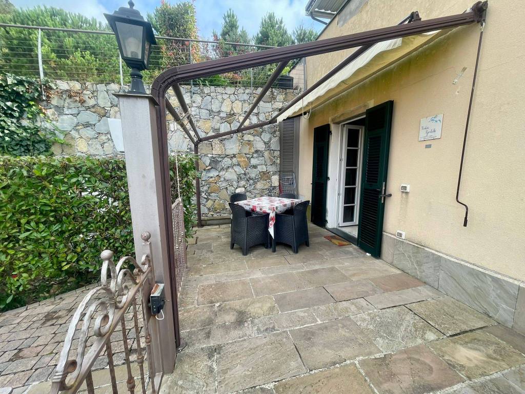 Appartamento a Finale ligure in Via per Gorra - Foto 5