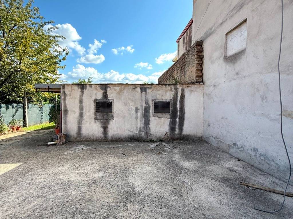 Terreno a Maddaloni in Via della Vigna, 33 - Foto 2