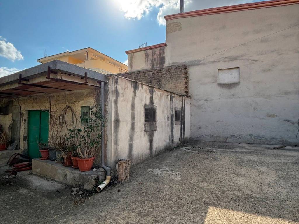 Terreno a Maddaloni in Via della Vigna, 33 - Foto 5