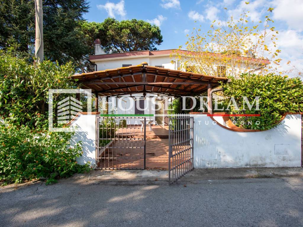 Villa a San felice circeo in Via Africa Orientale, 37 - Foto 2