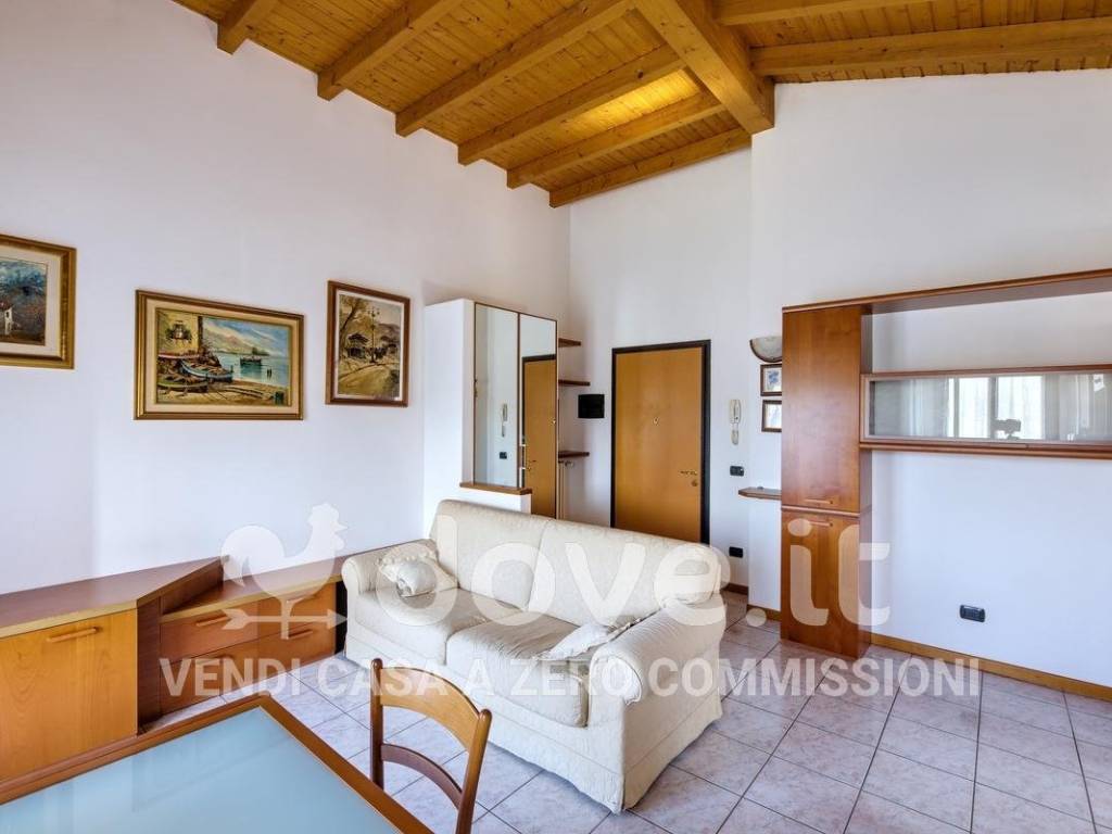 Appartamento a Luino in Via del Lavatoio, 9 - Foto 4