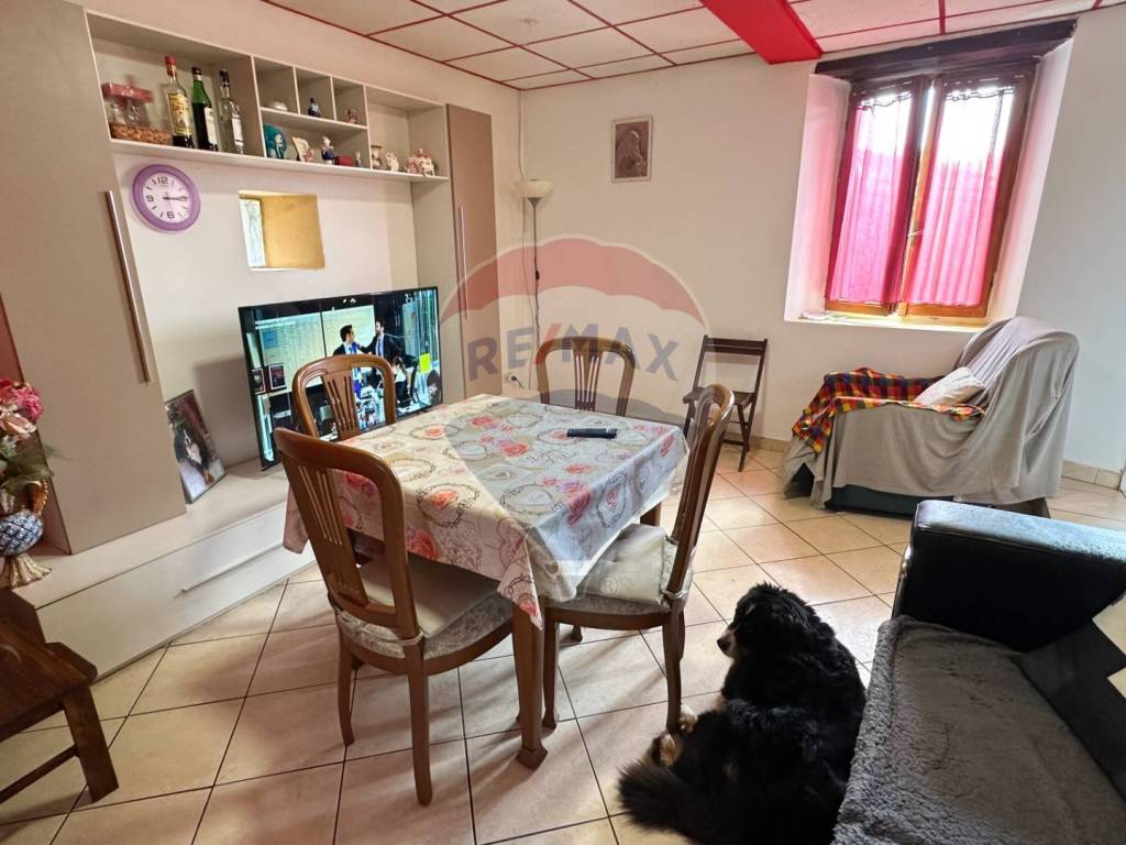 Appartamento a Luino in Vicolo Rebisello, 6 - Foto 3