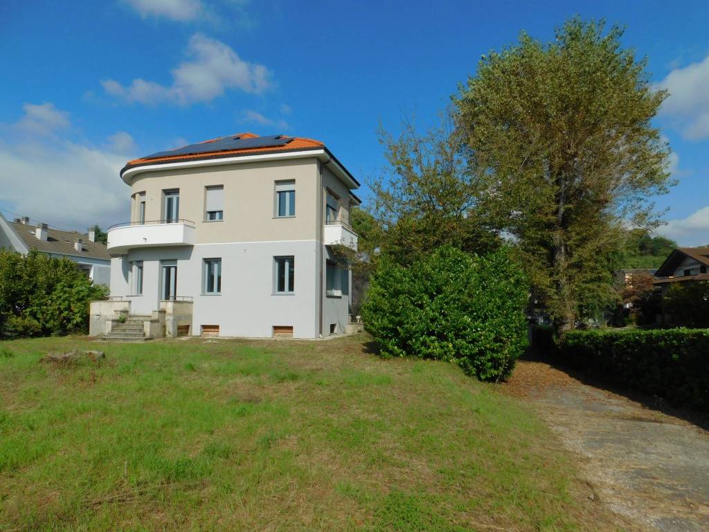 Villa a Cassano magnago in via Brogioli, 9 - Foto 4