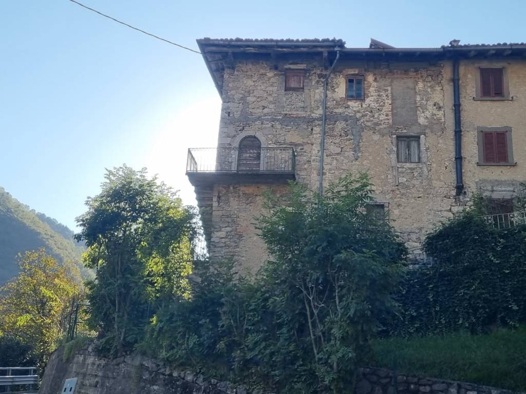 Casa indipendente a Val brembilla in Via Don V. Cortinovis - Foto 3