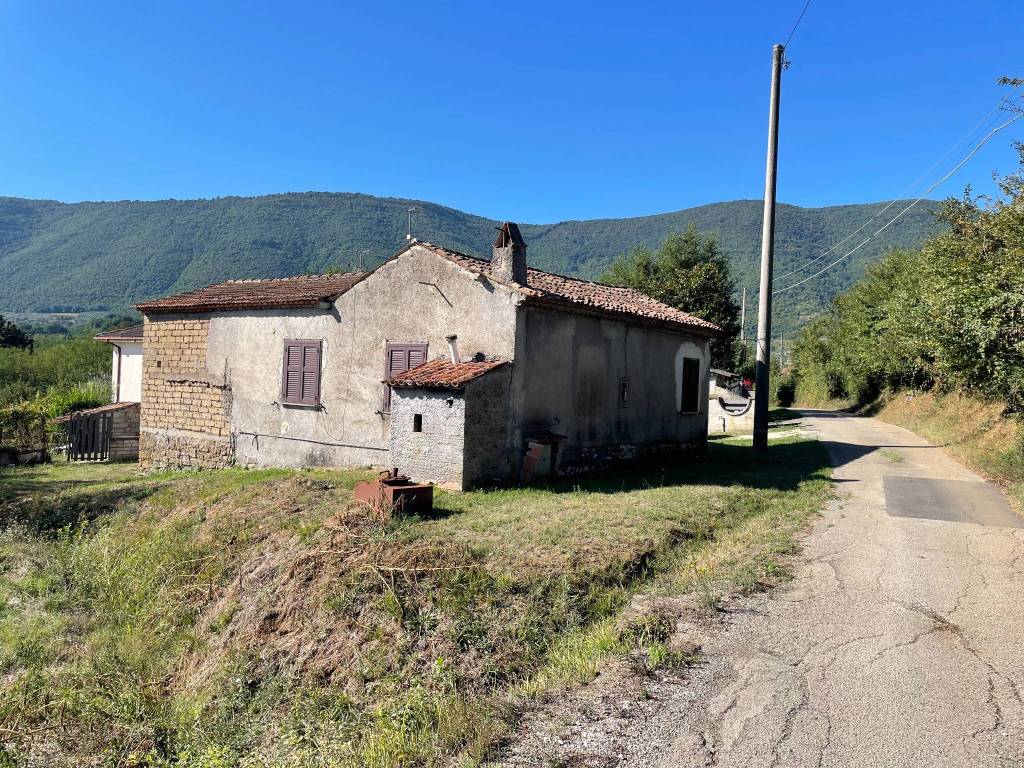 Villa a Ceccano in Via Fiano - Foto 2