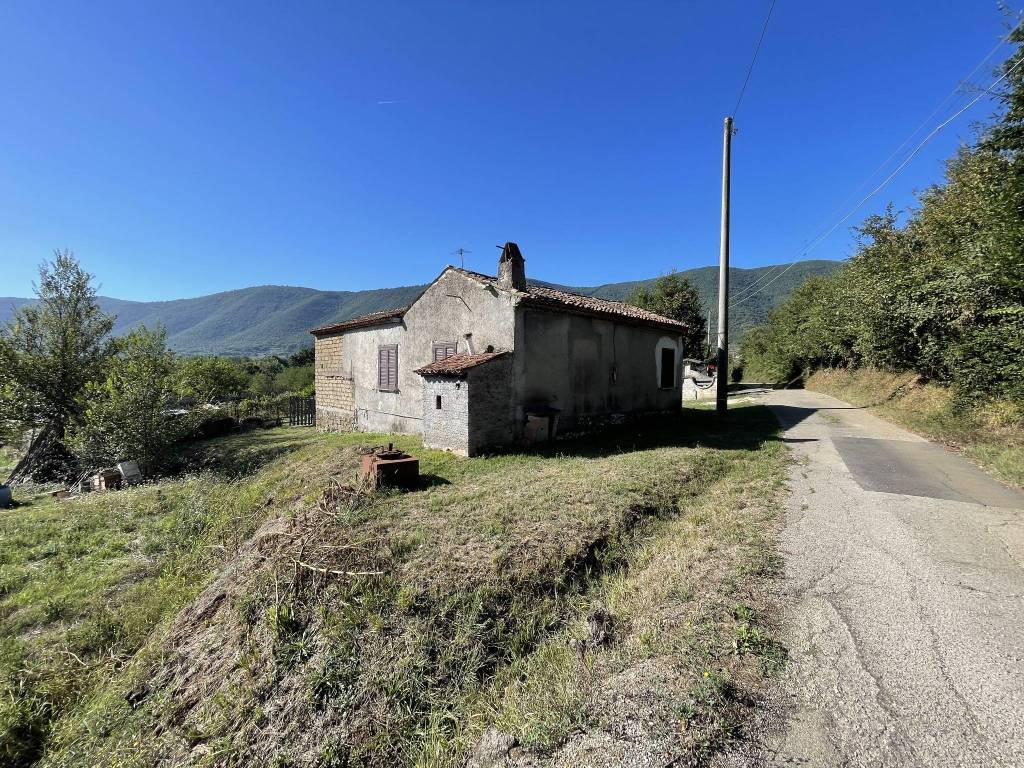Villa a Ceccano in Via Fiano - Foto 3