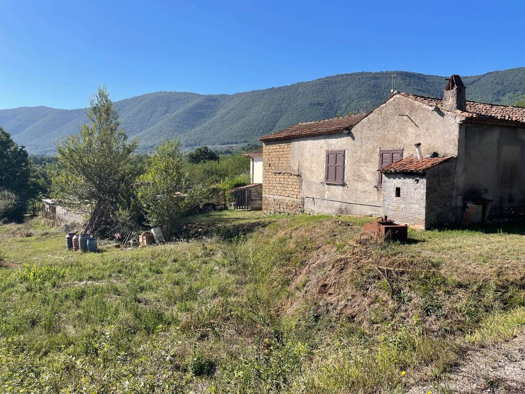 Villa a Ceccano in Via Fiano - Foto 4