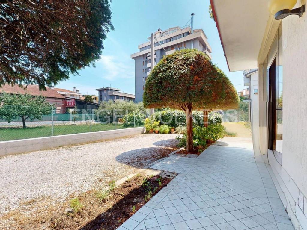 Appartamento a Riccione in Viale Renato Serra, 4 - Foto 3