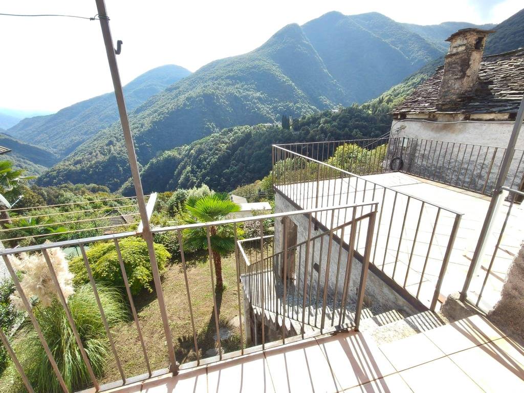 Villa a Valle cannobina in Via Roma, 9 - Foto 5
