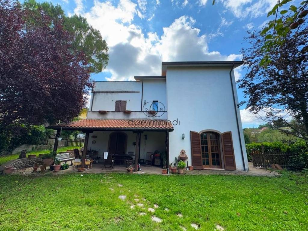 Villa a Spoleto in Via Ettore Blasioli - Foto 4