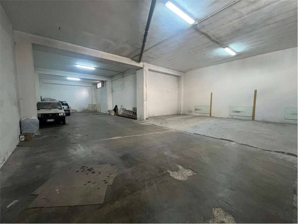 Box / garage a Francavilla fontana in Via Giuseppe di Vittorio, 4 - Foto 4