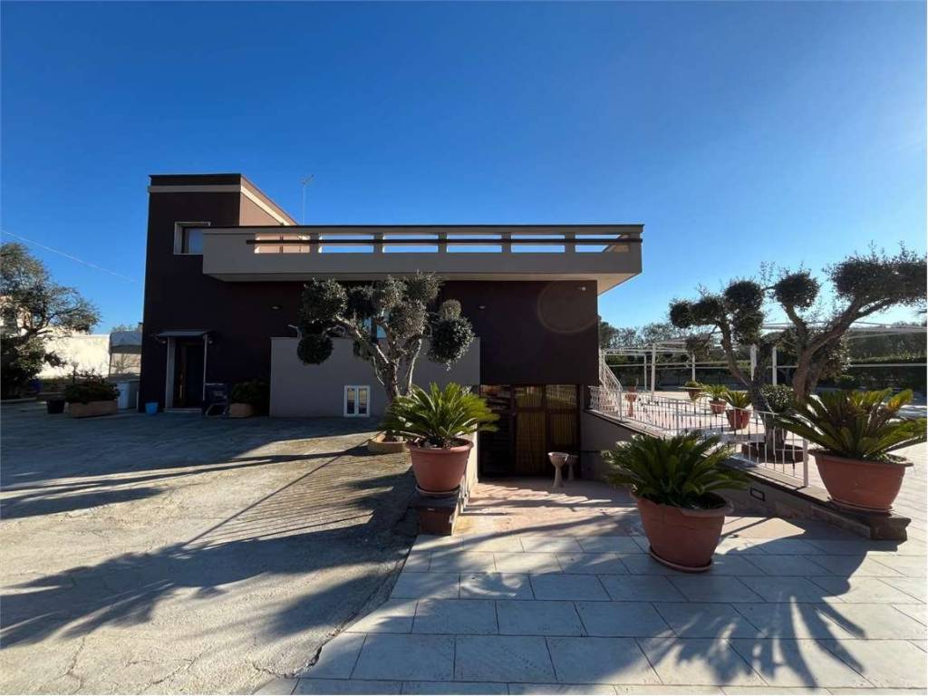 Villa a Francavilla fontana in Contrada Donna Laura - Foto 2
