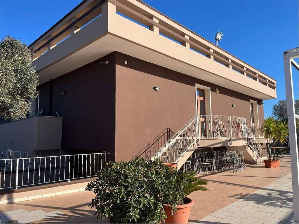 Villa a Francavilla fontana in Contrada Donna Laura - Foto 5