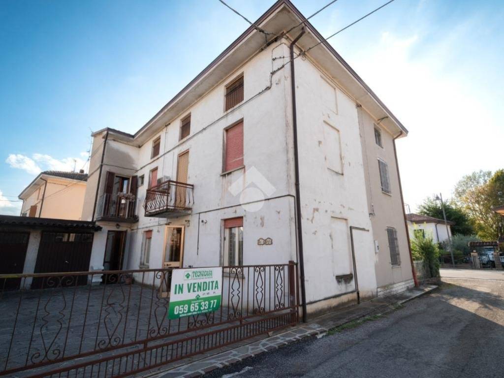 Villetta a schiera a Novi di modena in Via Chiesa Sud, 131 - Foto 2