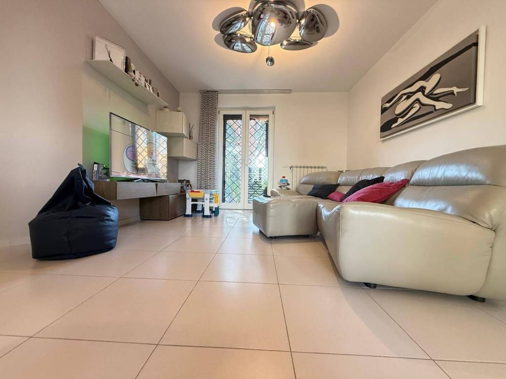 Appartamento a Caserta in Via Fulvio Renella, 104 - Foto 2