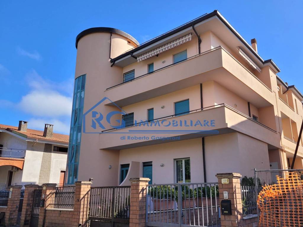 Appartamento a Castiglione in teverina in Via Romolo Vaselli - Foto 2