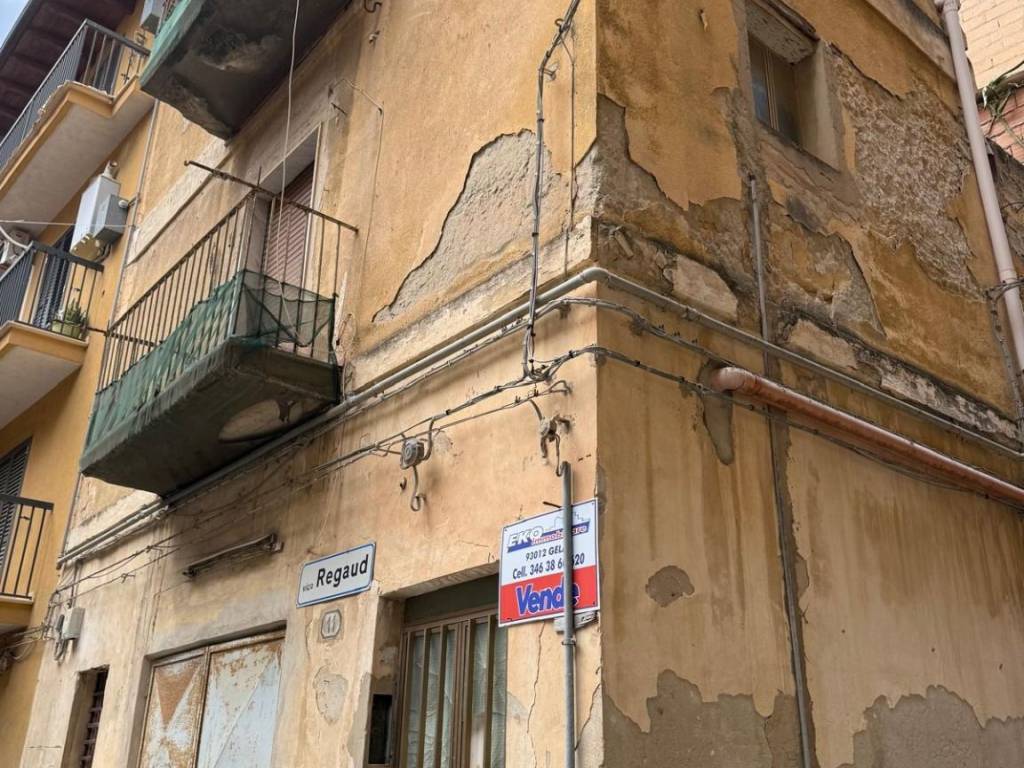 Palazzo / stabile a Gela in Via Battesimo, 2 - Foto 3
