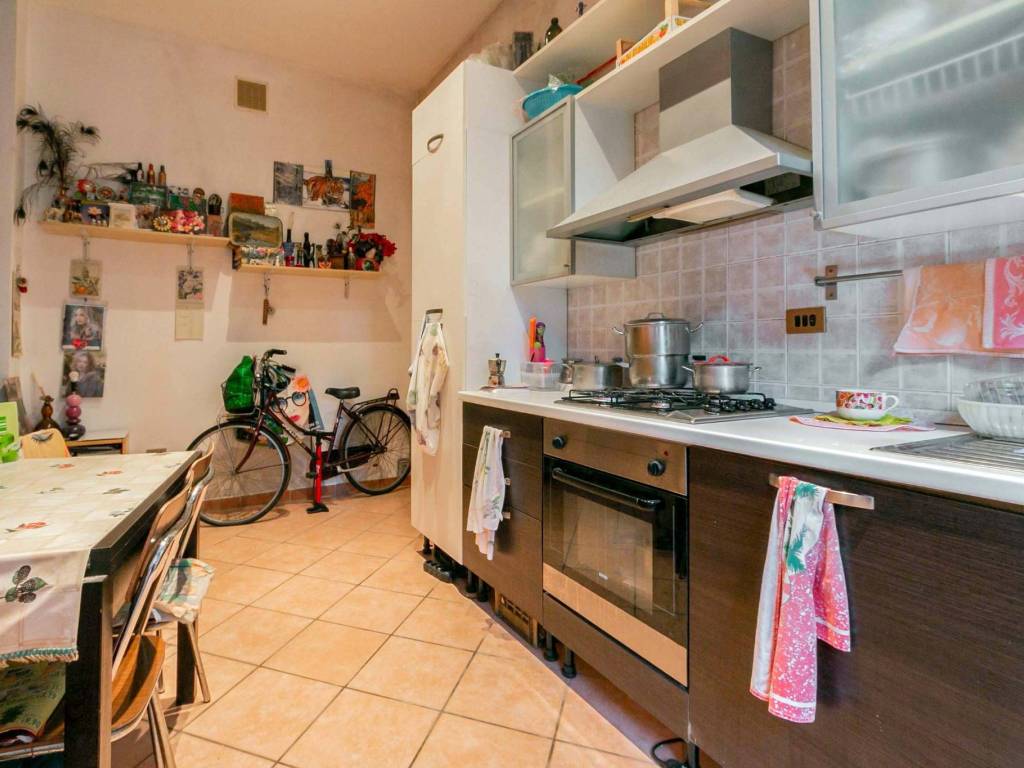 Appartamento a Somma lombardo in Via Goffredo Mameli, 27 - Foto 2