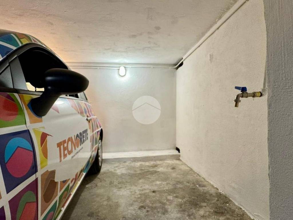 Box / garage a Imperia in Via Diano Calderina, 23 - Foto 4