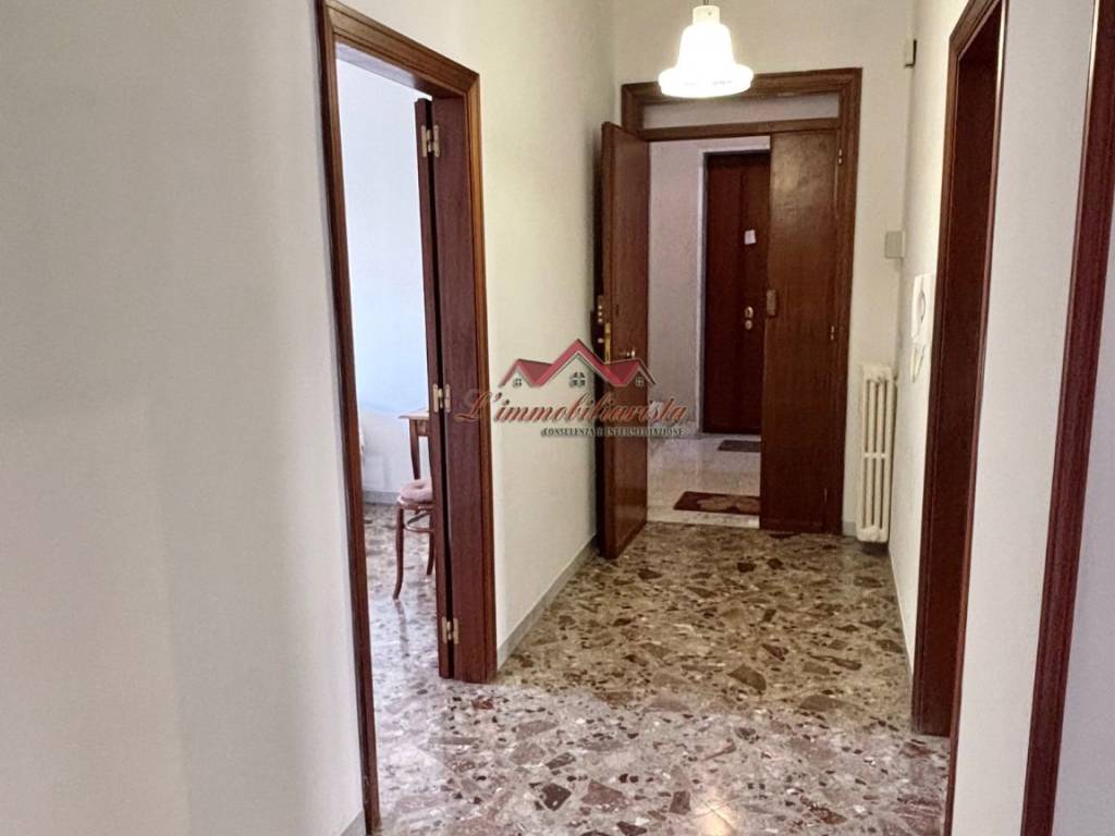Appartamento a Valenzano in Via Papa Giovanni XXIII - Foto 3
