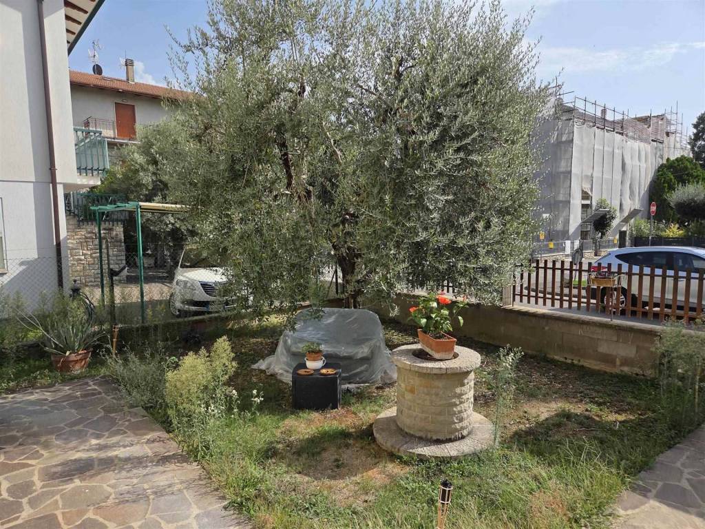 Casa indipendente a Assisi in Via Raffaello - Foto 4
