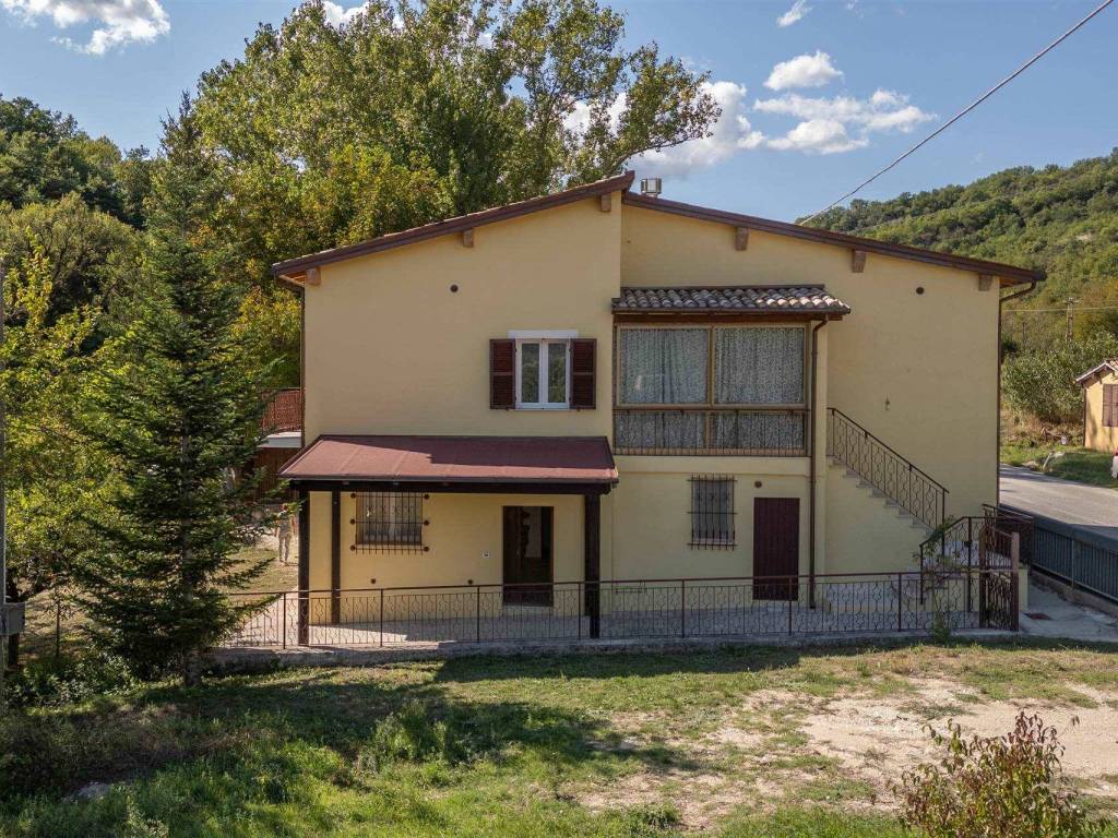 Casa indipendente a Camerino - Foto 5