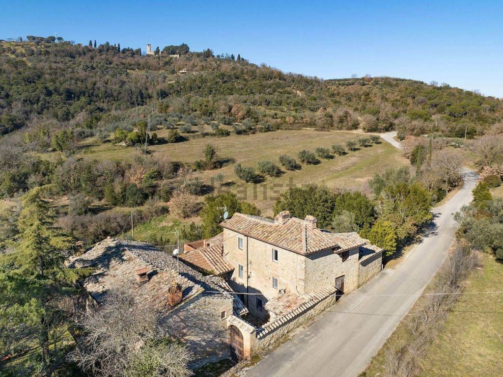 Rustico / casale a Piegaro in Vocabolo Schioppello - Foto 2