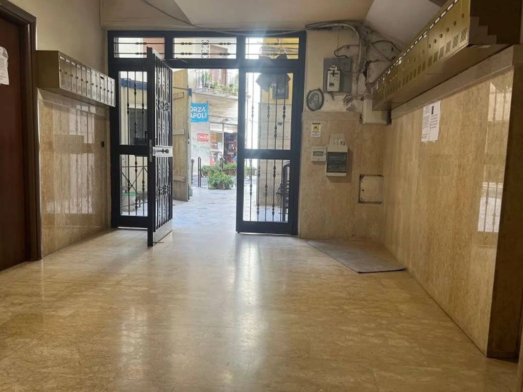 Appartamento a Castellammare di stabia in Via Michele Esposito - Foto 3