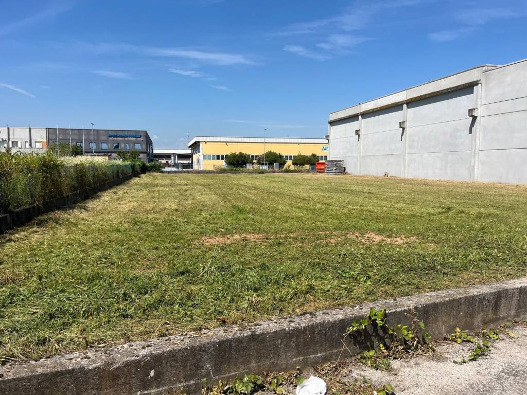 Terreno a Ponzano veneto in Via Postumia, 73 - Foto 3