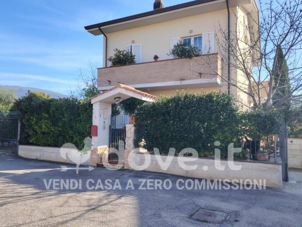 Villa a Assisi in Via delle Fonti, 12 - Foto 2